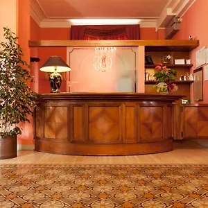 Hotel Savoia E Campana
